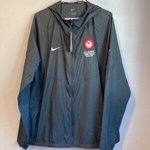 Nike NWT Men's Running Hooded Wind Breaker DH8109-060 US Olympic Team Jacket XL